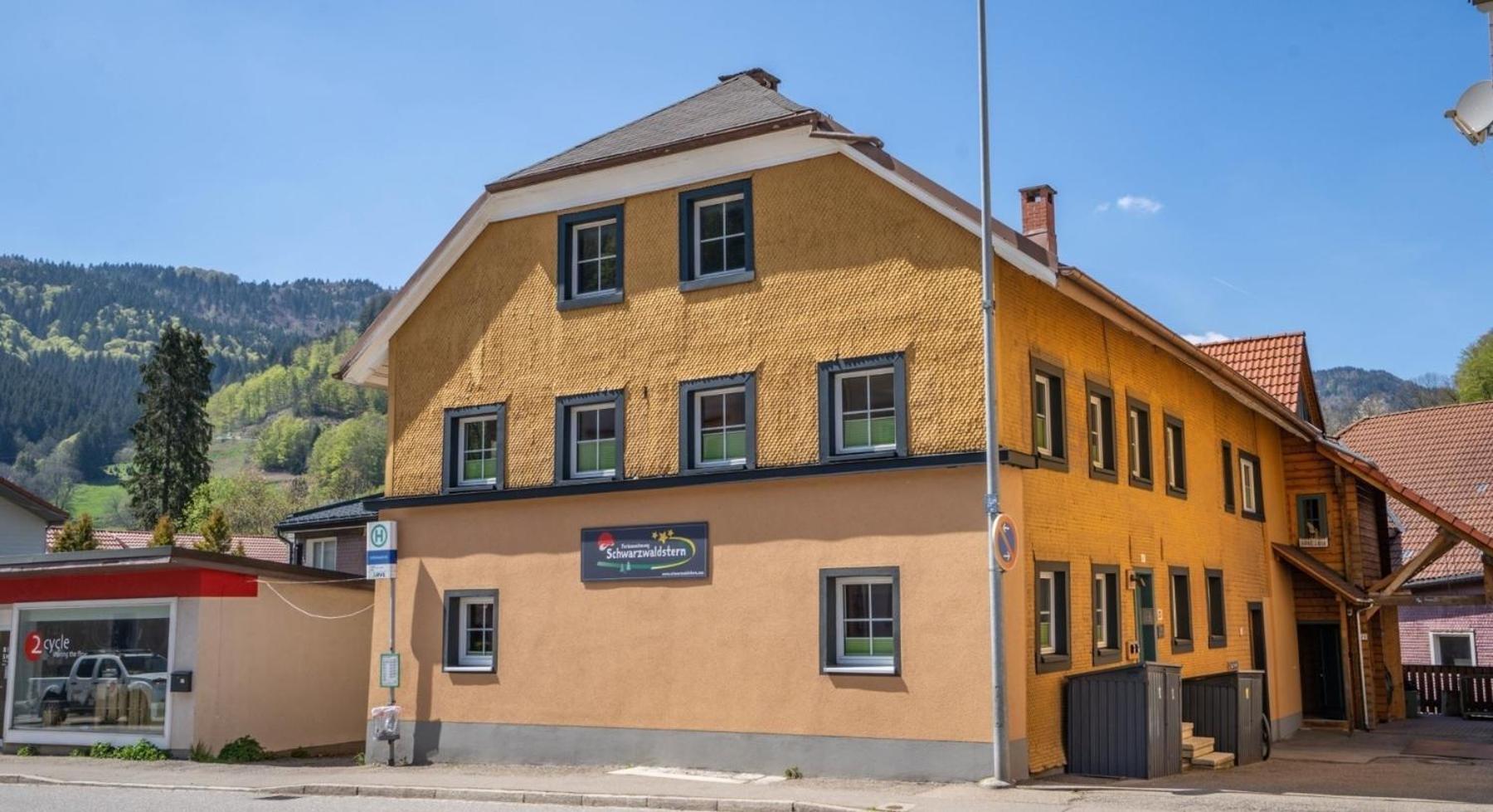 Fewo Schwarzwaldstern 2, Todtnau, 4 Schlafzimmer ภายนอก รูปภาพ
